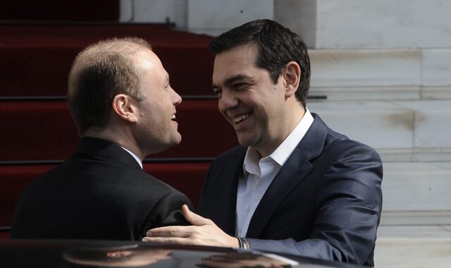 Τσίπρας και Μουσκάτ για την ‘κοινωνική Ευρώπη’. Μηνύματα για αξιολόγηση- εργασιακά