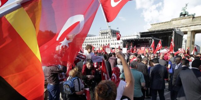 Ευθείες βολές της Άγκυρας κατά του Βερολίνου