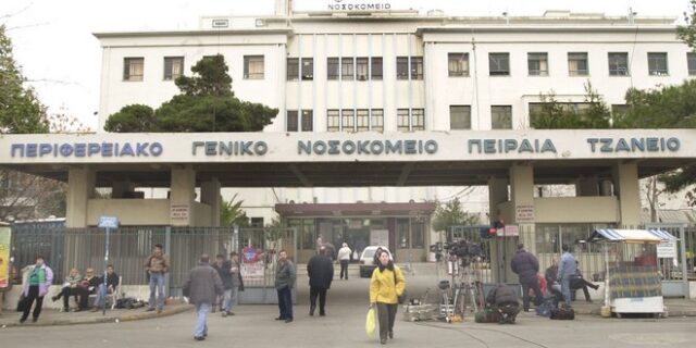 Από τις συγχαρητήριες κάρτες έμαθε την αντικατάστασή του, ο διοικητής του Τζάνειου