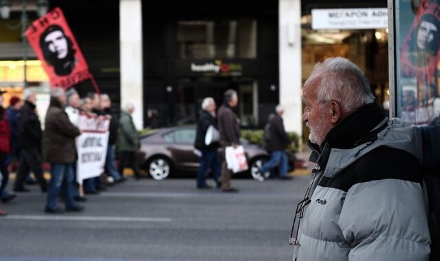 Ύφεση 1,1% του ΑΕΠ το Δ’ τρίμηνο του 2016