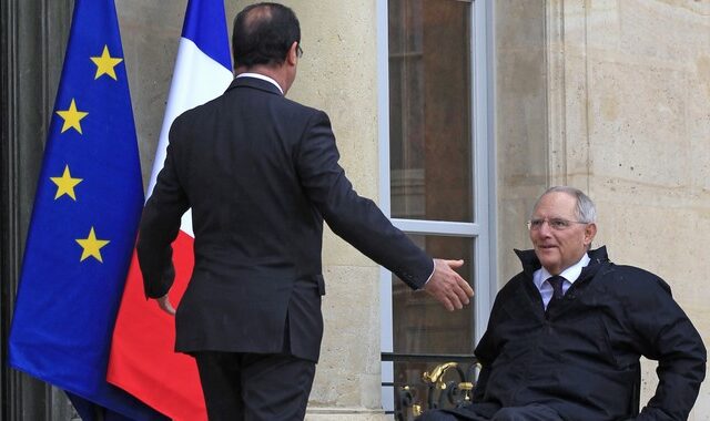 Ολάντ: H Γαλλία έδειξε στον Σόιμπλε τι θα κόστιζε το Grexit