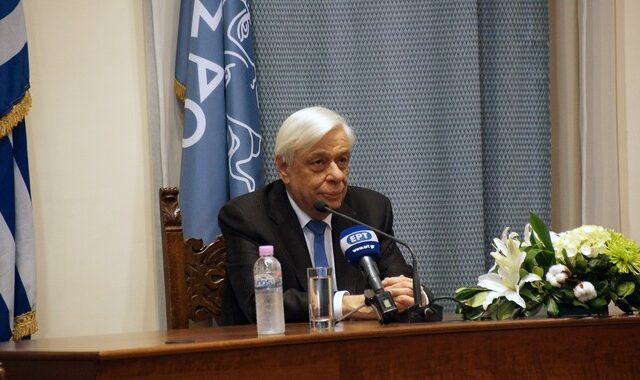 Παυλόπουλος: Η Ελλάδα είναι αποφασισμένη να υπερασπισθεί στο ακέραιο τα σύνορά της