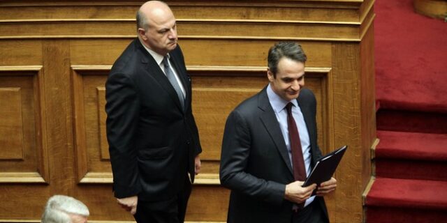 Αιχμές Μητσοτάκη για κυβερνητικούς ‘παλικαρισμούς’ και ‘τυχοδιωκτισμούς’ στο εξωτερικό