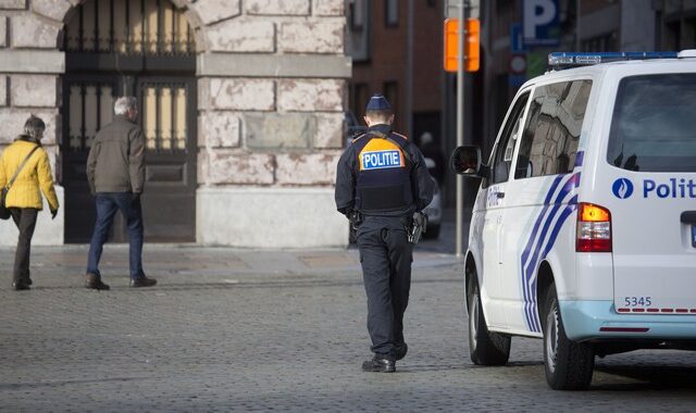 Αμβέρσα: Άνδρας προσπάθησε να ρίξει αυτοκίνητο πάνω σε πολίτες