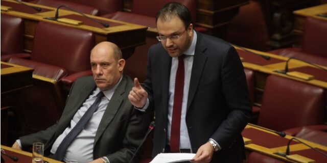 Απίστευτος καβγάς Καμμένου – Θεοχαρόπουλου για Σημίτη και Καραμανλή