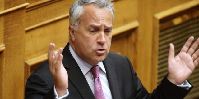 Βορίδης: Σκάνδαλο το Ντινάν, αλλά δεν ευθύνεται η κυβέρνηση Σαμαρά