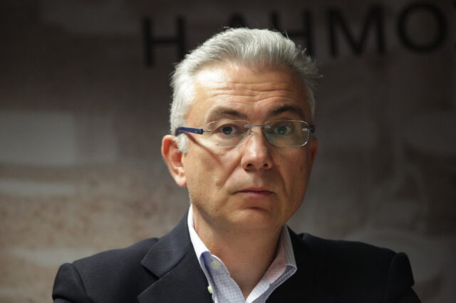 Ρουσόπουλος για υποψηφιότητα Καραμανλή: “Υπάρχουν ευθύνες – Εγώ το 2009 δεν κατέβηκα στις εκλογές”