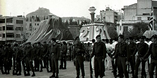 Οι ξένοι ρεπόρτερ μισθοφόροι της Χούντας και οι θαρραλέοι διαβιβαστές