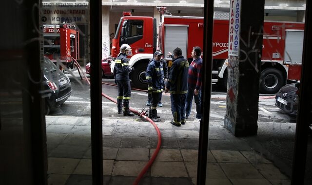 Τραγικό θάνατο βρήκε 98χρονη από φωτιά στο διαμέρισμά της στη Λ. Αλεξάνδρας
