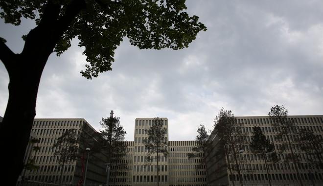 Spiegel: Η γερμανική BND κατασκόπευε τα γραφεία της Interpol (και) στην Ελλάδα