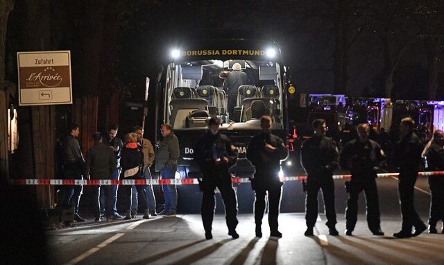 Ύποπτα δέματα εντόπισε η αστυνομία στο γήπεδο της Ντόρτμουντ