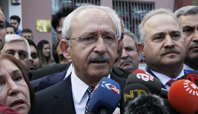 Τουρκικό δημοψήφισμα: Πρόβλημα νομιμότητας και παράνομες ενέργειες ‘βλέπει’ το CHP