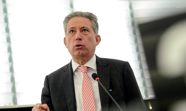 Χρυσόγονος στο NEWS 247: Λύση με πλήρη ρήξη, δεν υπάρχει