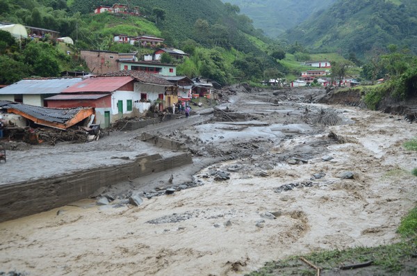 Κολομβία: Τουλάχιστον 110 νεκροί και 200 αγνοούμενοι από πλημμύρες λάσπης