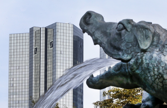 Η Deutsche Bank βρυχάται. Υπερδιπλάσια καθαρά κέρδη μέσα στο ’17
