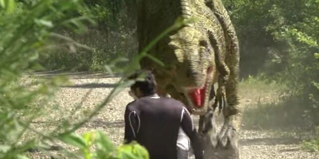 Φάρσα ‘ιουρασικών διαστάσεων’ από τον Remi Gaillard