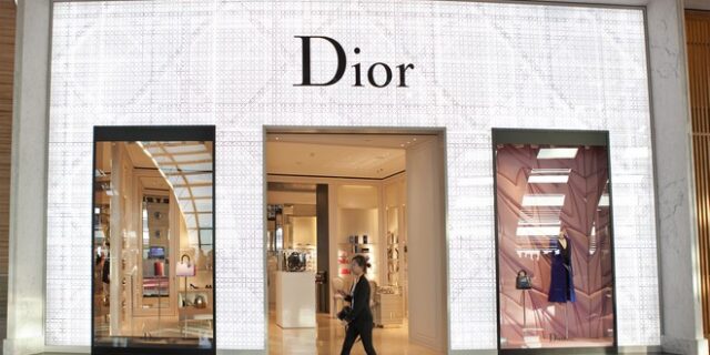 H Louis Vuitton εξαγοράζει την Christian Dior έναντι 6,5 δισ. ευρώ