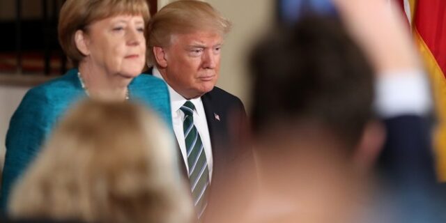 Επικοινωνία Τραμπ με Μέρκελ και Άμπε