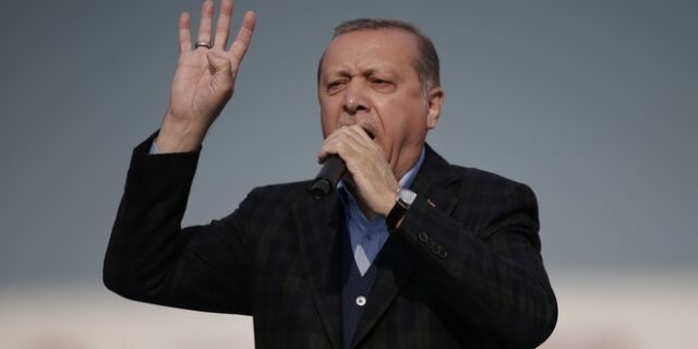 Σε συνθήκες εκτάκτου ανάγκης και κλίμα πόλωσης το τουρκικό δημοψήφισμα