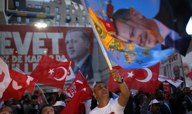 Δημοψήφισμα στην Τουρκία: Ο Σουλτάνος είναι γυμνός
