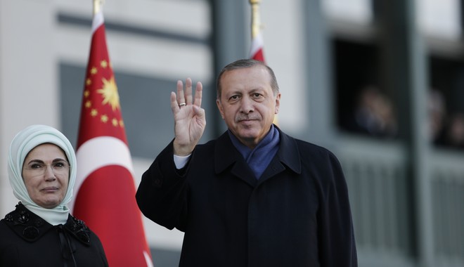 Ο Ερντογάν σε ρόλο ρυθμιστή της κρίσης στον Κόλπο