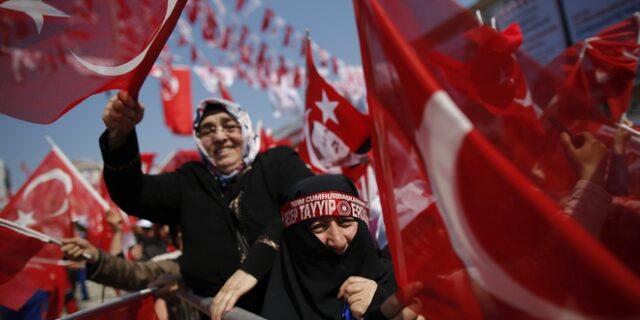 Ιταλία: Το τουρκικό δημοψήφισμα, τελευταία ευκαιρία να περιορισθούν οι υπερεξουσίες του Ερντογάν