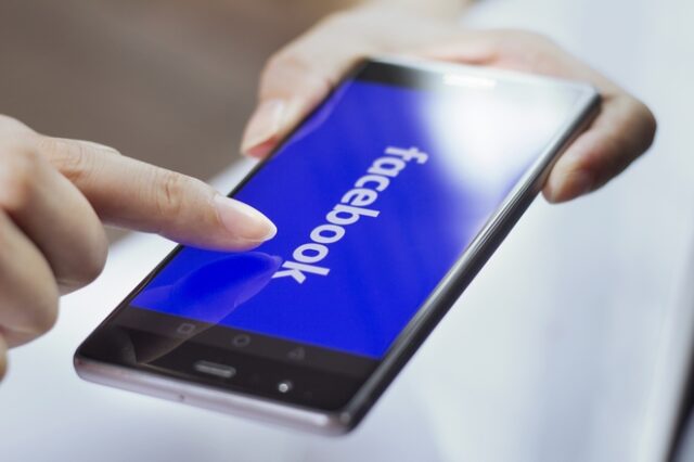 Αναμετέδωσε απευθείας στο facebook φόνο που διέπραξε