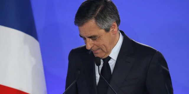 Γαλλικές εκλογές: Μόνη επιλογή στον β’ γύρο ο Μακρόν, λέει ο Φιγιόν