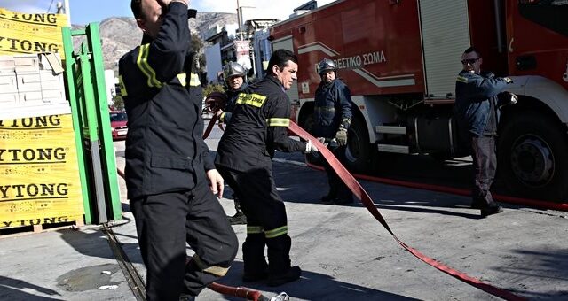Τραγωδία στο Μοσχάτο: Ένας νεκρός και δύο τραυματίες από φωτιά σε διαμέρισμα