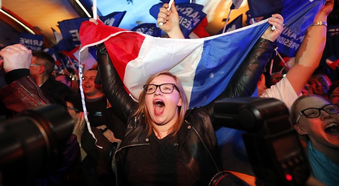 Γαλλικές εκλογές: Η απειλή της ακροδεξιάς συνεχίζει να πλανάται πάνω απ’ την Ευρώπη