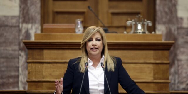 Έκτακτο συνέδριο ΠΑΣΟΚ. ‘Καθαρίζει’ το τοπίο η Γεννηματά