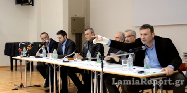 Στυλίδα: Ξενοφοβικές αντιδράσεις για τους πρόσφυγες. Δέχθηκε δημοψήφισμα ο Γκλέτσος