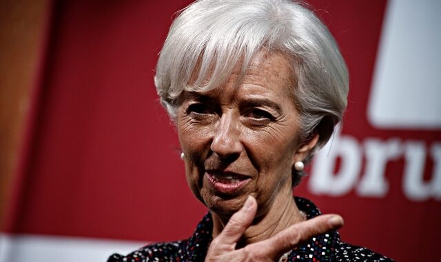 Το ΔΝΤ παραδέχεται πρωτογενές πλεόνασμα 3,3% για το 2016