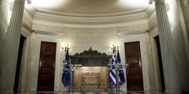 Κυβερνητικές πηγές: Κανένα νέο μέτρο το 2018