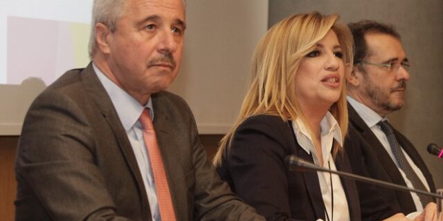 ΠΑΣΟΚ: Απρέπεια να ταυτίζεται ο Α. Τσίπρας με τον Α. Παπανδρέου