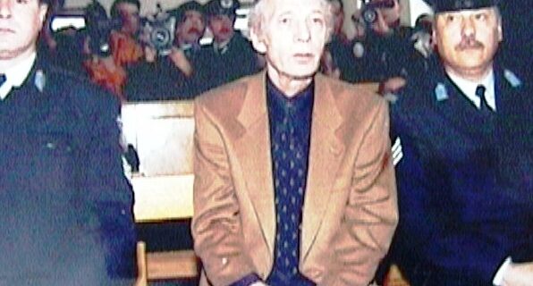 Μηχανή του Χρόνου: Η δίκη του Άκη Πάνου, που σκότωσε τον εραστή της κόρης του