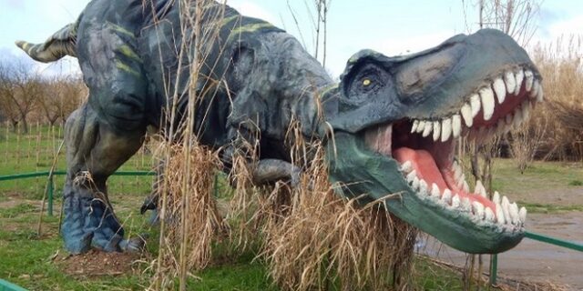 Διαγωνισμός: 10 οικογένειες κερδίζουν προσκλήσεις για το πάρκο δεινοσαύρων