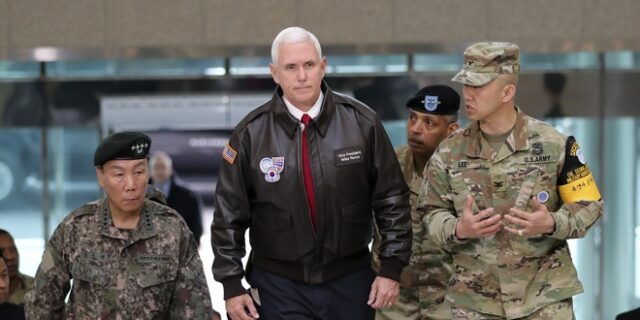 Παγκόσμια ανησυχία: Στην Κορέα ο Πενς, βγαίνει ο στόλος των ΗΠΑ