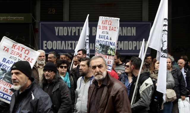 Αλήθειες και ψέματα για τη μονιμοποίηση των συμβασιούχων