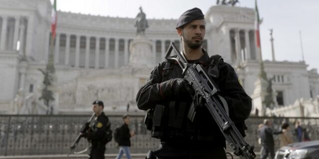 Μιλάνο: Απείλησε με μαχαίρι περαστικούς