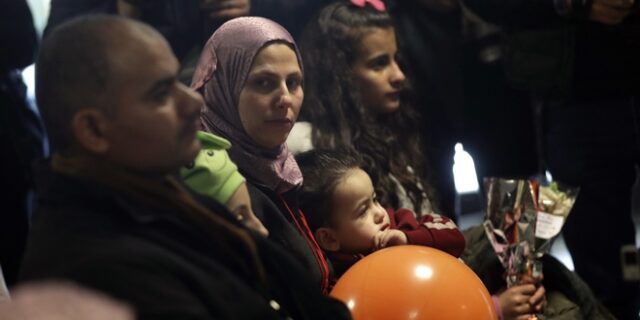 Επιβολή προστίμου σε χώρες που δεν δέχονται πρόσφυγες εξετάζει η Ε.Ε.