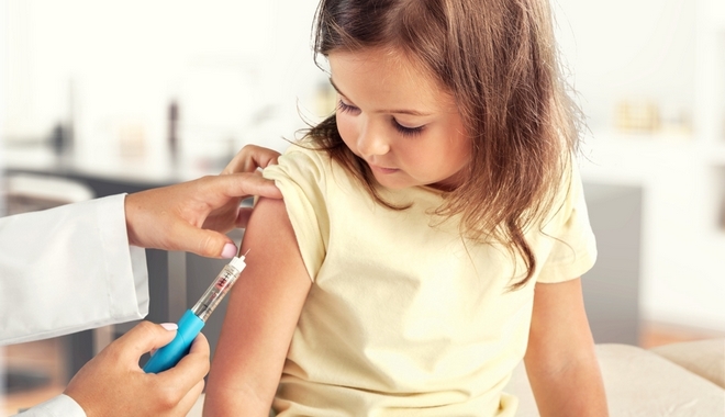 12 μύθοι για τα εμβόλια