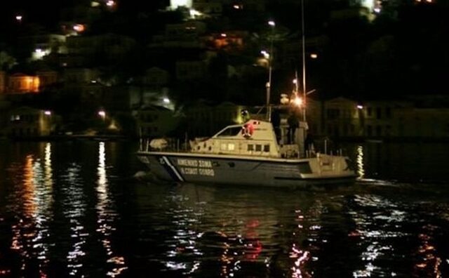 Θρίλερ στη Μύκονο: Σκάφος τυλίχτηκε στις φλόγες. Σώοι οι επιβαίνοντες