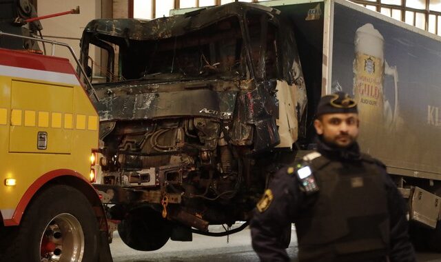 Στοκχόλμη: Δύο συλλήψεις για την επίθεση. Μια για ‘τρομοκρατική ενέργεια’