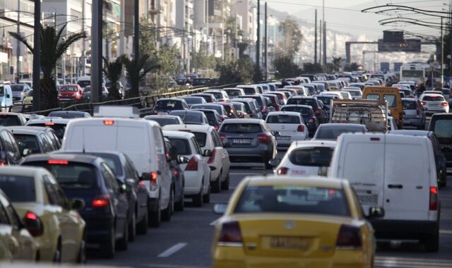 Καμία αλλαγή στα τέλη κυκλοφορίας για το 2018