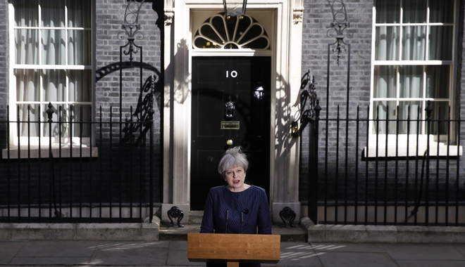 Μεγάλη Βρετανία: Πρόωρες εκλογές ανακοίνωσε η Μέι