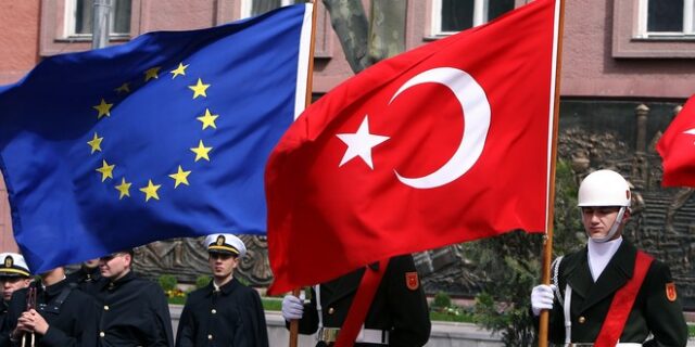 ΕΕ σε Τουρκία: Αδύνατο να διεξαχθούν δημοκρατικές εκλογές σε καθεστώς έκτακτης ανάγκης