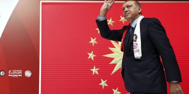 Spiegel: Η Τουρκία κατασκοπεύει πολίτες της σε 35 χώρες