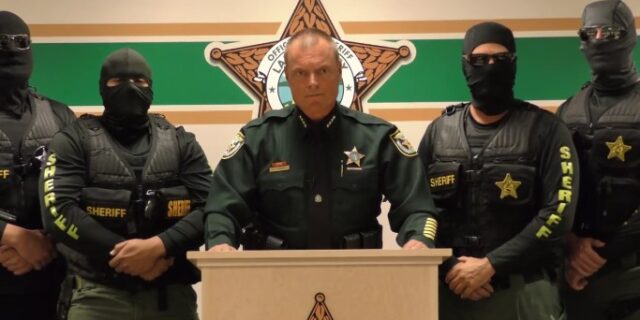 Σκληρός σερίφης σε εμπόρους ναρκωτικών: Ερχόμαστε, τρέξτε