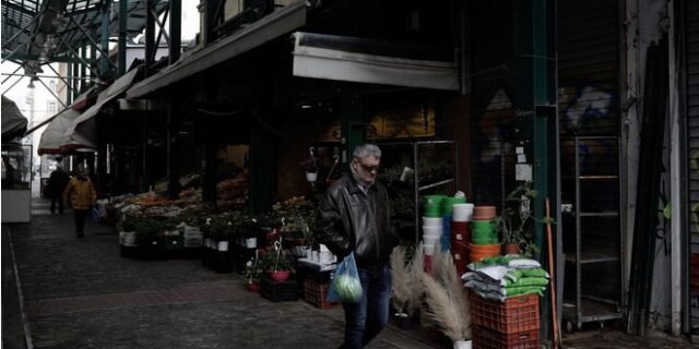 Σε χαμηλό πέντε ετών το καταναλωτικό κλίμα στην Ελλάδα